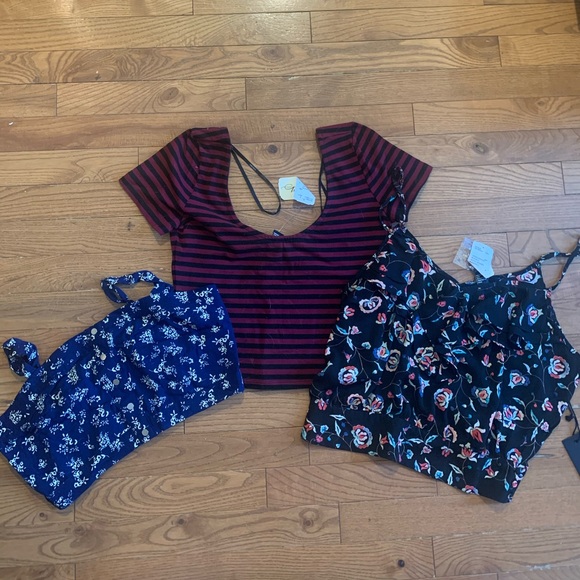 Forever 21 Tops - Crop top bundle 🌺 size: medium 🌷